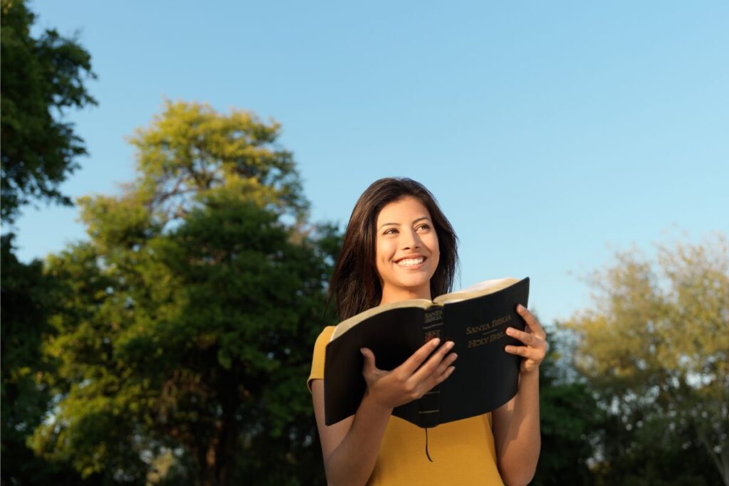 10 mulheres exemplares do Novo Testamento e sua influência no início do cristianismo.