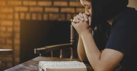 15 Versículos dos Salmos para Enriquecer sua vida de Oração