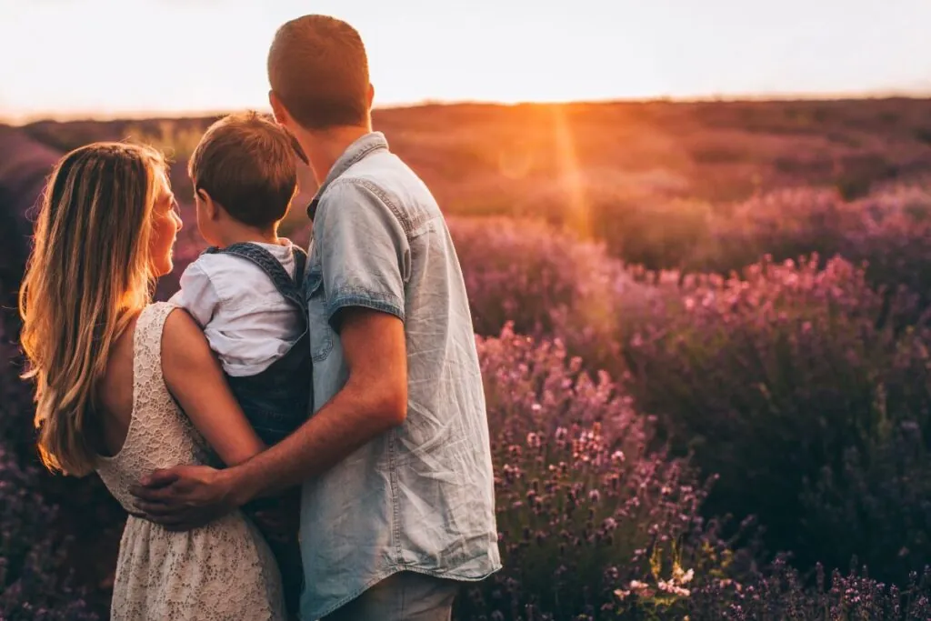 Versículos Bíblicos que Ensinam sobre Amar ao Próximo - A convivência do amor ao próximo
