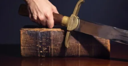 4 Maneiras de usar a espada do Espírito